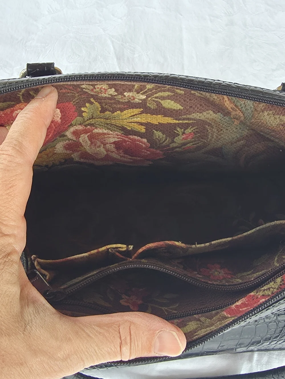 Vintage Brighton Black Leather Croc Pattern with Floral Lining w/ Inner Pockets
